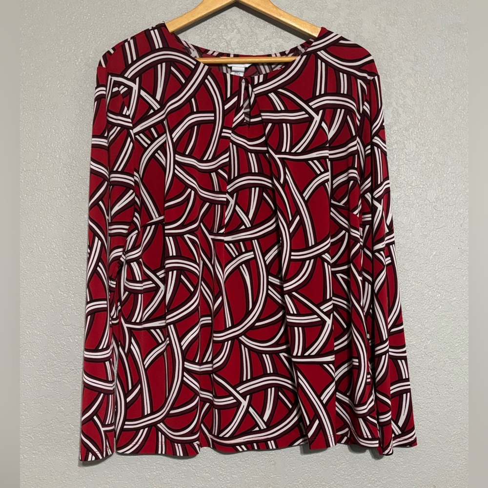 Liz Claiborne Red & White Geometric Long Sleeve Top